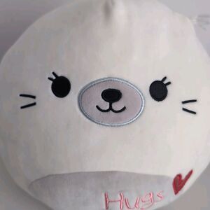 Squishmallows Lucille Seal Hugs & Squishes Plush Heart Sealife Squad Valentine